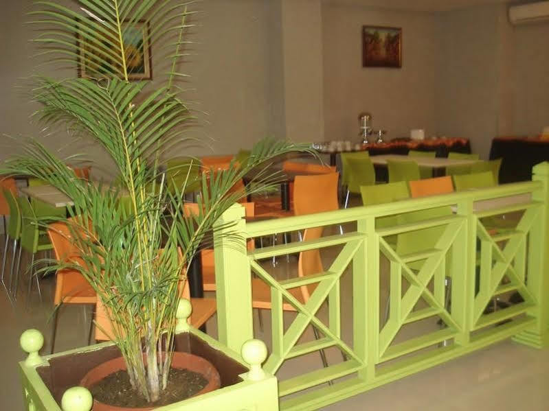 dPalma Hotel Bandung Exterior foto